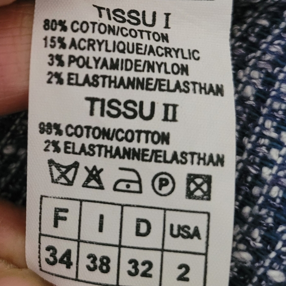 Fitted Textured Blazer with Frayed Edges - Picture 16 of 16